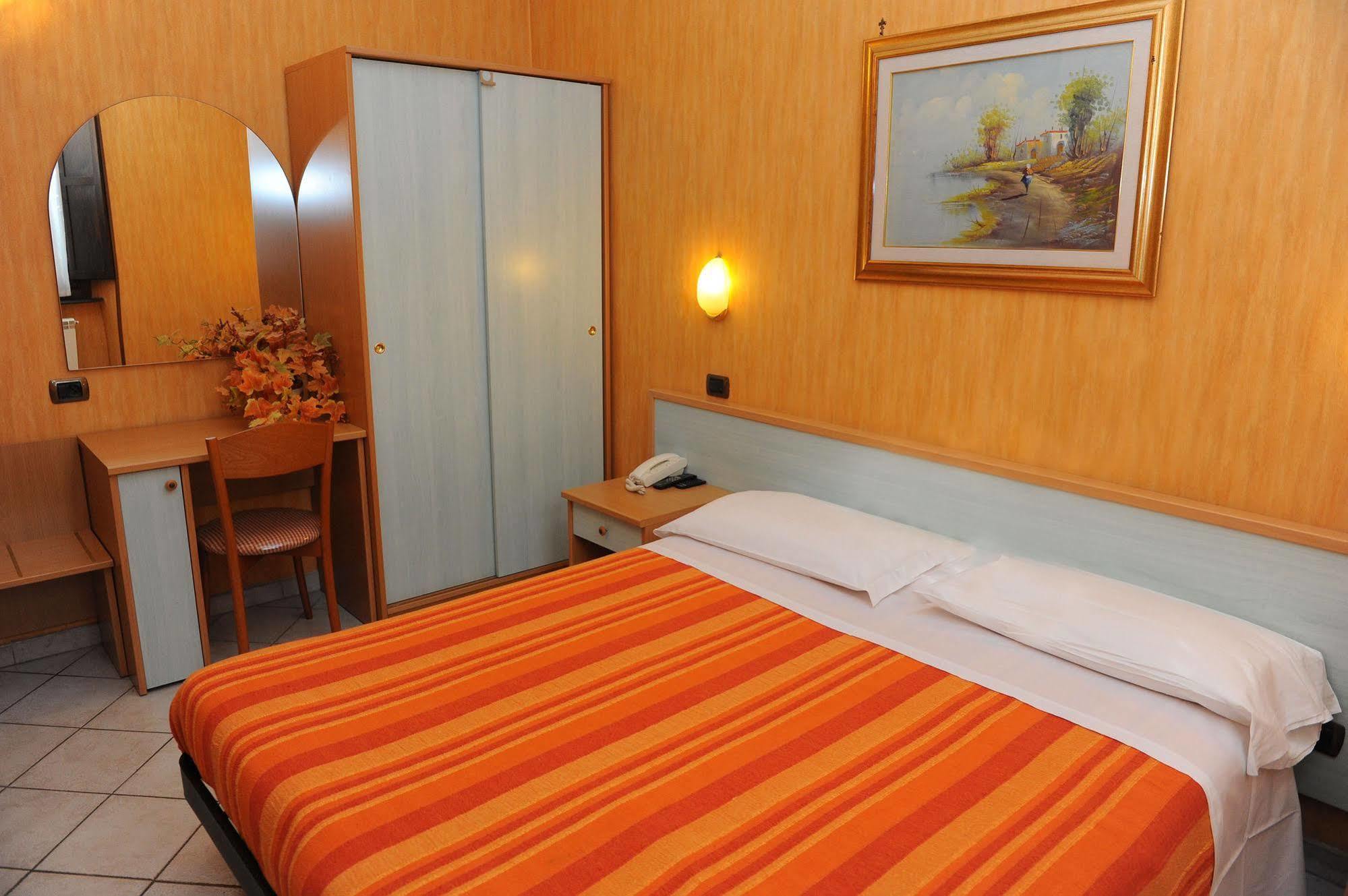 Hotel Isolabella Bussoleno المظهر الخارجي الصورة